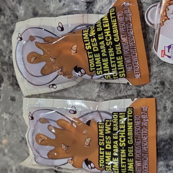 Zuru Mega Gross Minis - Picture 3 of 9